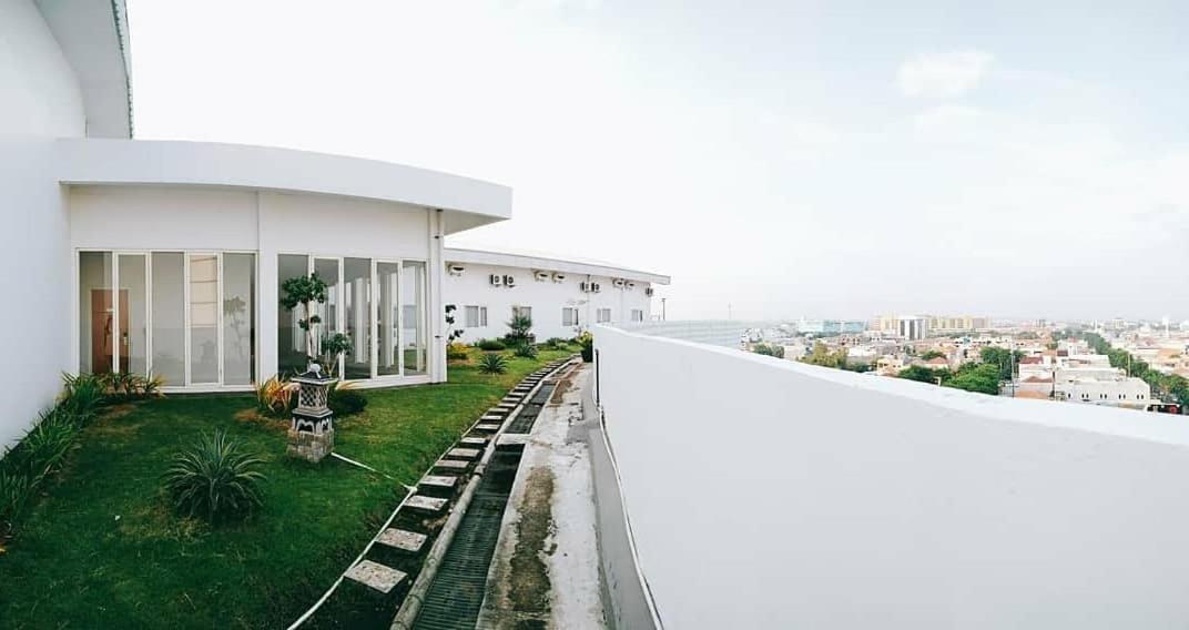 Choice City Hotel Surabaya Exterior foto